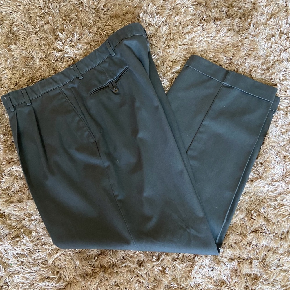 Men’s Slacks, Dockers, 42/30, Barely Worn